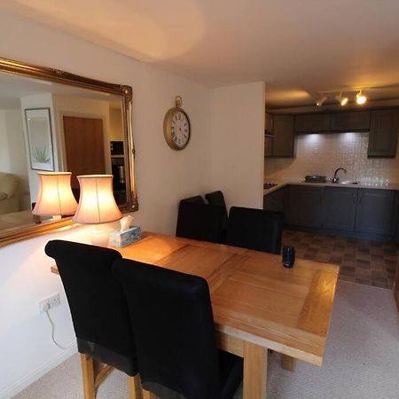 3 Bedroom Flat 10 Mins Walk To Bay And City Center Free Parking Cardiff Exterior foto
